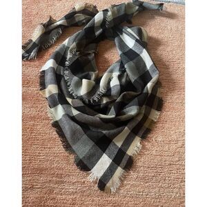 J.Jill Plaid Blanket Scarf Black Tan Cream Soft Fringe Wrap Shawl Cozy Fall